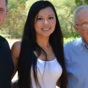 Meet your Posher, Leslie